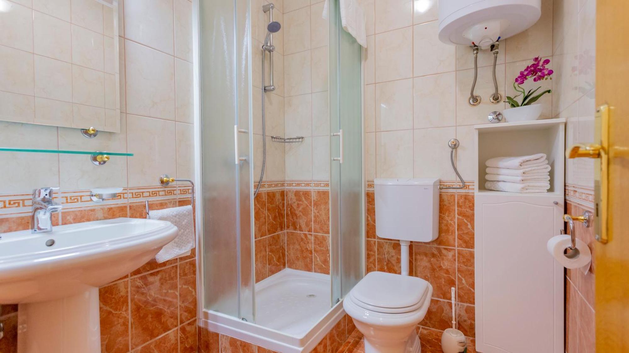 Baska Voda Apartments - Steps From The Beach, Free Parking, Central Location Exterior photo