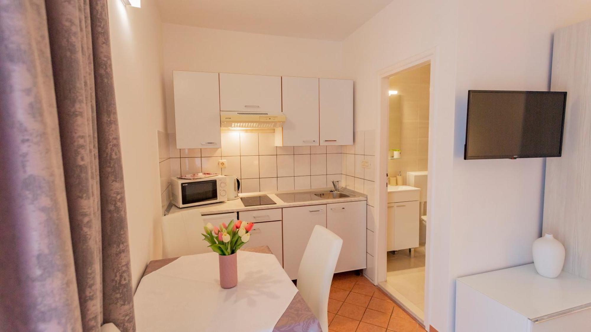 Baska Voda Apartments - Steps From The Beach, Free Parking, Central Location Exterior photo