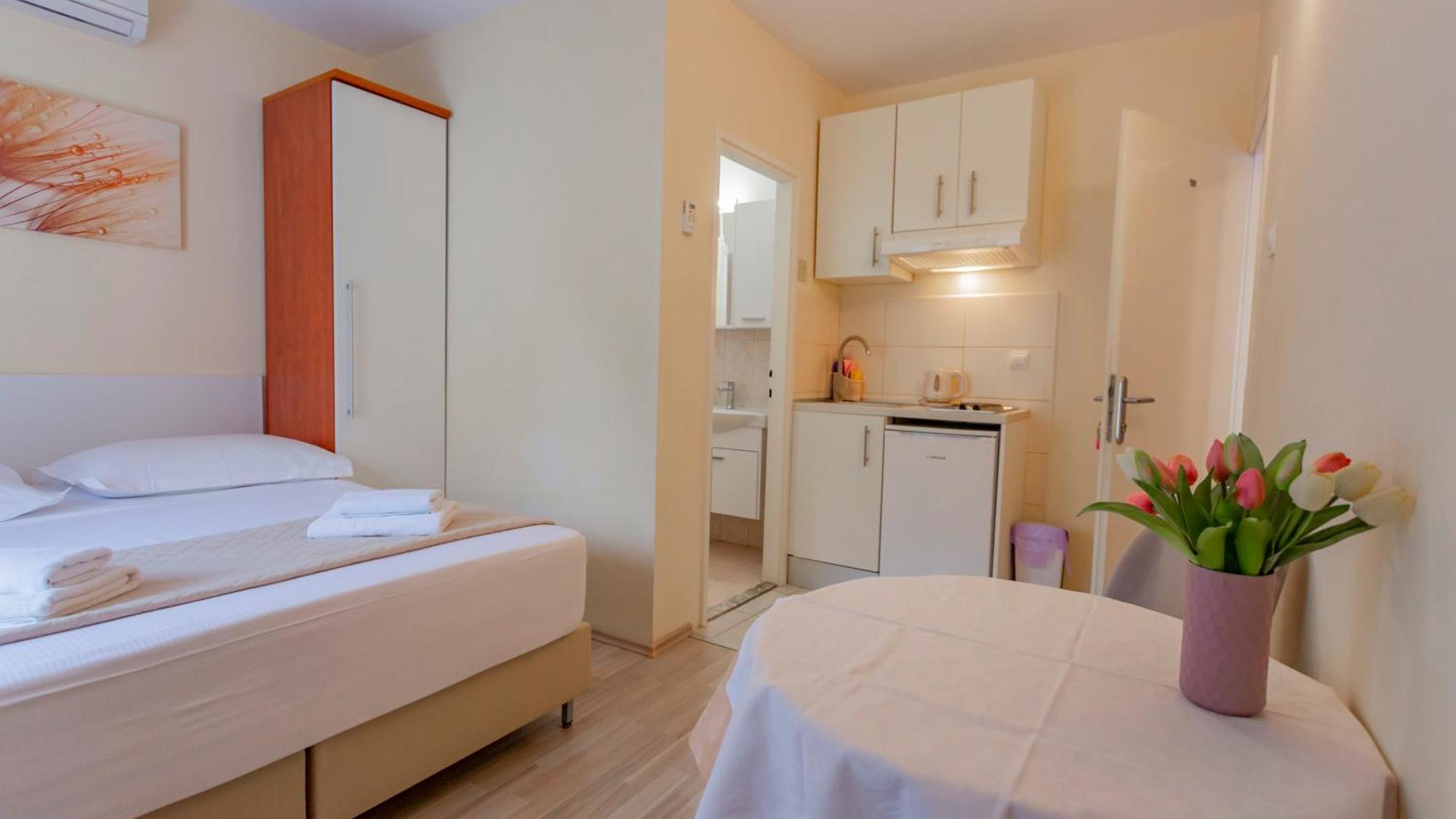 Baska Voda Apartments - Steps From The Beach, Free Parking, Central Location Exterior photo