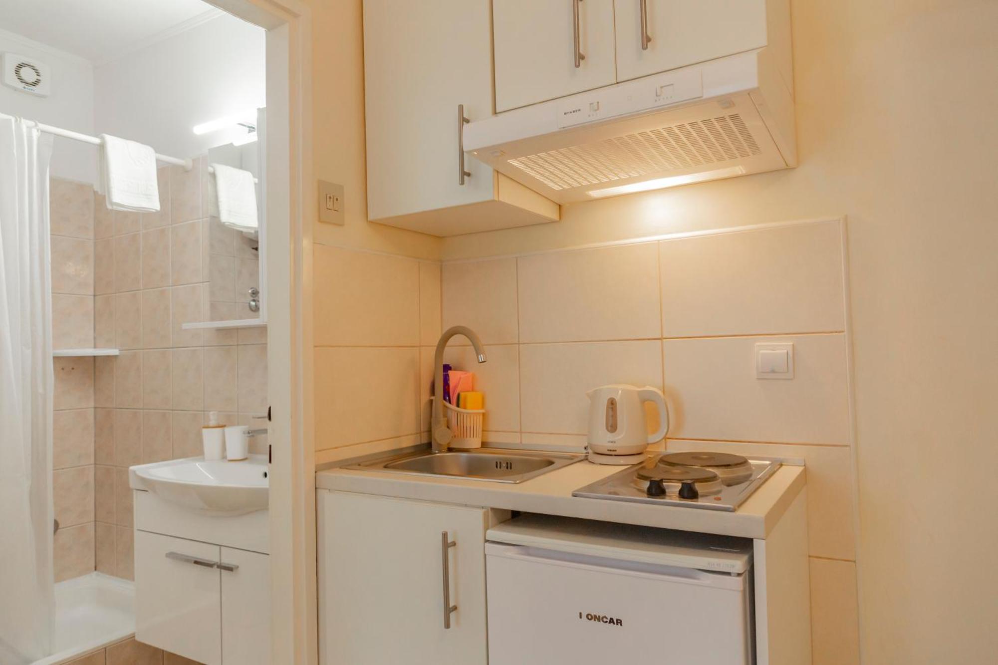 Baska Voda Apartments - Steps From The Beach, Free Parking, Central Location Exterior photo
